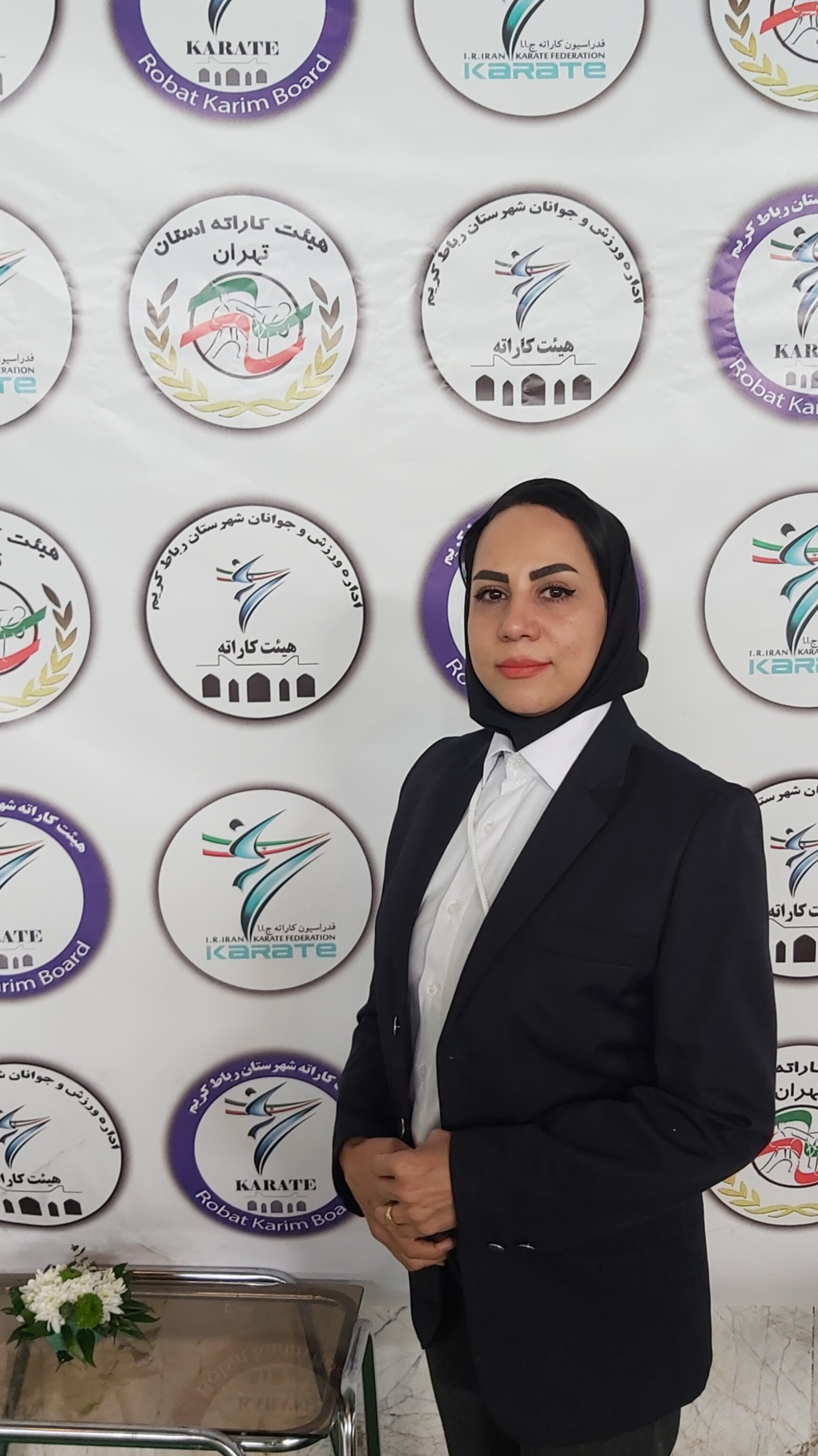 مربی در حال داوری